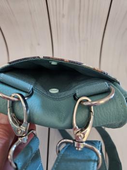Preview: Handytasche mint blumen